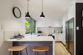 Sandy Dunes Retreat, Dog-Friendly Wurtulla Home - Image 4
