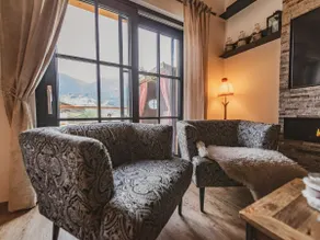 Chalet with wellness, garden and views - Image 4