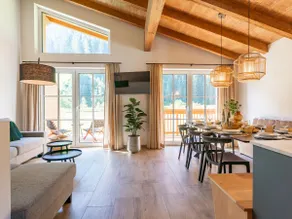 Luxury chalet with private garden and sauna - Image 4