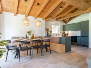 Luxury chalet with private garden and sauna - Image 5