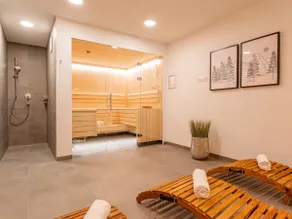 Luxury chalet with private garden and sauna - Image 2