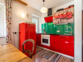 House with plenty of privacy - Image 3
