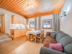 Apartment on former stables - Image 2