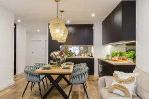 Lumina | Premium 2BR Apart with Parking | Balcony - Image 5