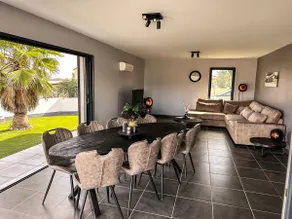 Luxury villa with pool and panoramic views - Image 2