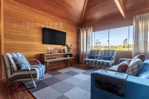 Villa of the Plane Trees in Rancho Queimado - Image 3