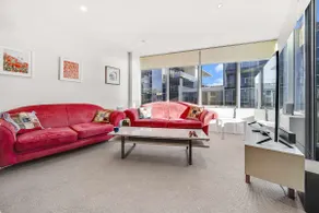 Canberra Lakefront 2-Bed with Gym & Parking - Image 4