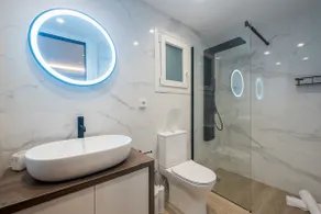 Marina Zeas Comfy Apartment - Image 5