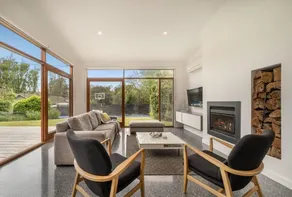 Sorrento Sea Escape - perfect family beach house with linen. - Image 2