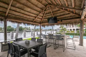 Paradise Manor - Private Pool - Image 3