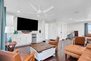 Modern 8BR steps to beach with amazing views - Image 5
