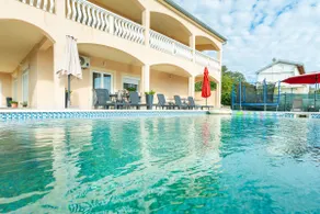Apartment Holiday House Diana with pool - Image 2