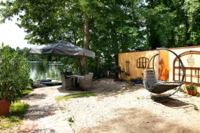 Vacation home by the lake - Image 2