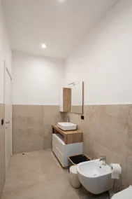 Camera 1 Tripla - Image 3
