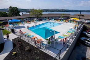Sunset Lakeview 2BR Condo Stunning Views - Image 2