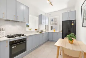 Family Friendly 2BR with Seaview Balcony & Rooftop - Image 4