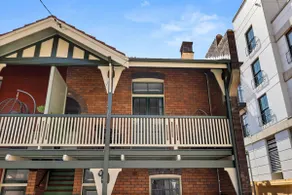 Family Friendly 2BR with Seaview Balcony & Rooftop - Image 5