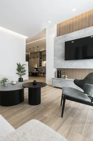 Deluxe & Upscale Apartment in Athens - Image 4