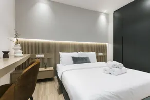 Deluxe & Upscale Apartment in Athens - Image 3