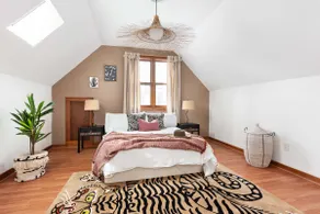 Espresso Martini - Chic & Cozy Designer Hideaway - Image 2