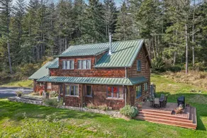 Newly Listed! Cabin-style home. (TFH) - Image 5