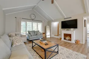 East Aurora Home ~ 18 Mi to Downtown Buffalo! - Image 4