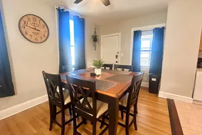 Modern Philly Suburb Townhouse - Image 4