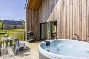 3 The Vista- Hot Tub - Pet Friendly - Wi-Fi - Image 2
