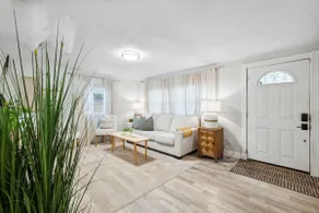 Welcome to Your Dream Retreat | Play & Unwind! - Image 3