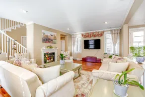 Luxe Bay View Home Near SF, Berkley & Napa Valley - Image 4