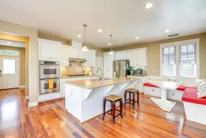 Luxe Bay View Home Near SF, Berkley & Napa Valley - Image 3
