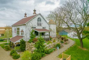 Renovated Farmhouse w/ Game Barn & Firepit - Image 2