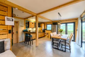 Chalet \"Le Milien\" dans un endroit très calme avec une vue sur les montagnes - Image 4