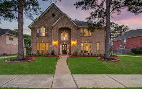 Big Texas Living - Spacious 5-BD with Pool - Image 2