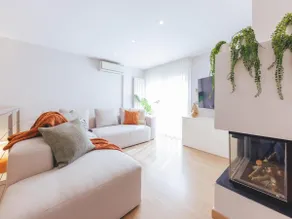 Bravissimo Hortes, 3-bedroom centre apartment - Image 3