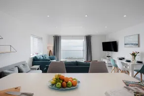 The Bay-Luxury Sandown Bay Clifftop - Image 2