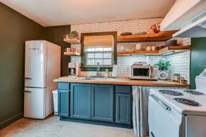 Chic Elizabethtown Apartment: Walk to Downtown! - Image 2