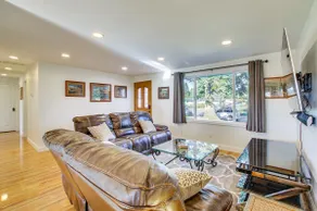 Charming Arlington Home w/ Hot Tub & Fenced Yard! - Image 5