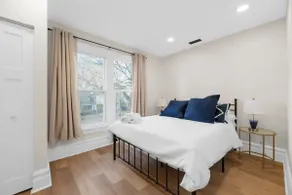 Inviting 7 Bed Home with Hot Tub and Fire Pit - Image 4
