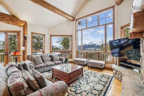 Dunkin Hill Lodge: Baldy Mountain Ski Home, Hot Tub & Pool Table, Big Views! - Image 2