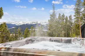 Dunkin Hill Lodge: Baldy Mountain Ski Home, Hot Tub & Pool Table, Big Views! - Image 3