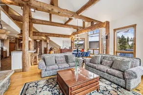 Dunkin Hill Lodge: Baldy Mountain Ski Home, Hot Tub & Pool Table, Big Views! - Image 5