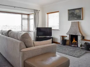 Lyncroft Holiday Bungalow - Image 2