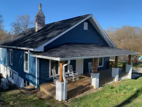 Newly Renovated Lincolnton Downtown Rail Trail Apartment - Walk to Main St - Image 2