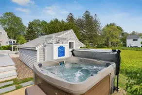 Hot Tub! Walk to Dock Square and Gooch's Beach! - Image 5
