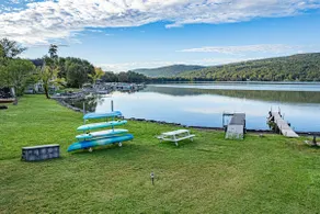 Lakeside Fun- Hot Tub-Theater-Fenced Yard, Arcades - Image 2