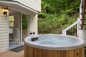 Lakeside Fun- Hot Tub-Theater-Fenced Yard, Arcades - Image 3