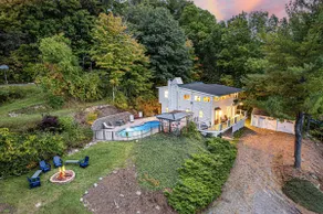Lakeside Fun- Hot Tub-Theater-Fenced Yard, Arcades - Image 2