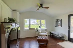 LVR's Luxury Lakefront Farmhouse - Image 3