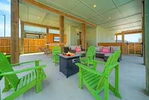 Swinging Easy by Avantstay Private Pool, Firepit, Balcony - Image 4
